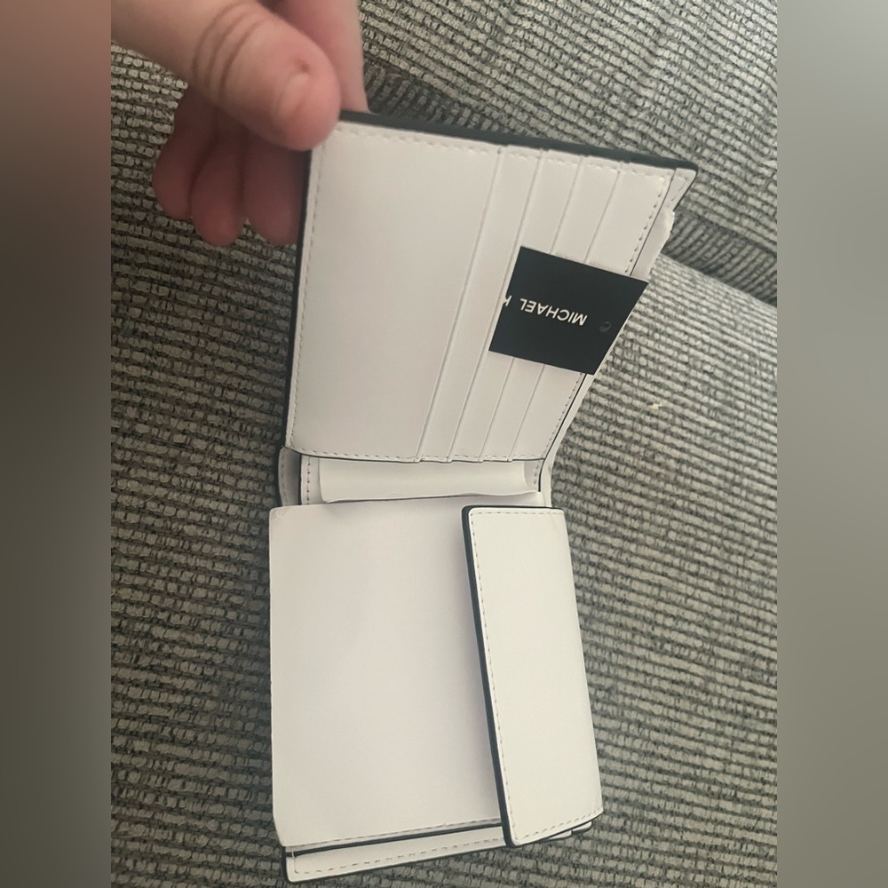 Michael Kors White and Gray green Monogram Wallet - Picture 10 of 11